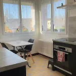 Maison 4 Personnes Dans Village Coeur Du Perche Avec Toutes Commodites Min 2 Nuits Sablons-sur-Huisne