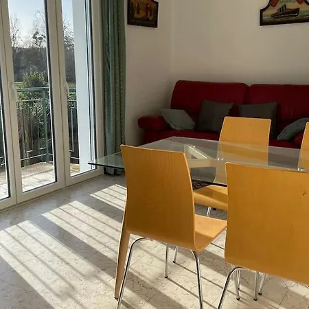 Maison 4 Personnes Dans Village Coeur Du Perche Avec Toutes Commodites Min 2 Nuits