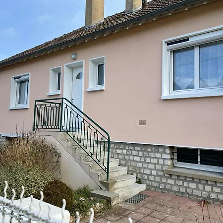 Maison 4 Personnes Dans Village Coeur Du Perche Avec Toutes Commodites Min 2 Nuits